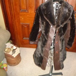 Ladies Tissavel Fake Fur Coat